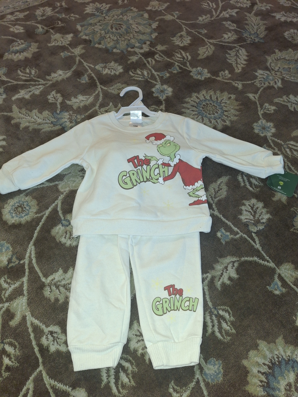 NWT Dr. Seuss The Grinch 2-Piece Cream Sweatshirt & Jogger Set (18M)
